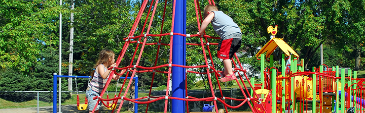 Jambette playground structures